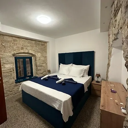 Imi شقة سبليت